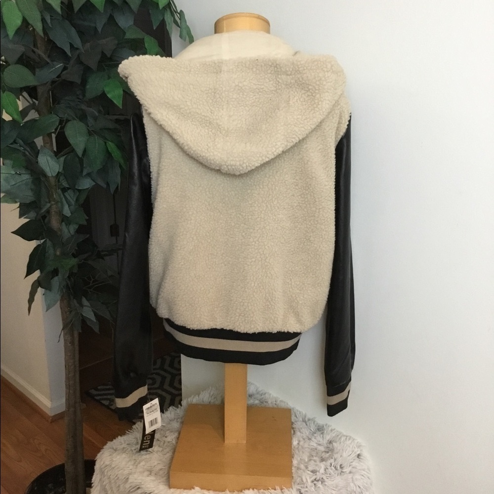 Madden NYC Sleeve Pocket Sherpa Varsity Jacket Large - Picture 7 of 16